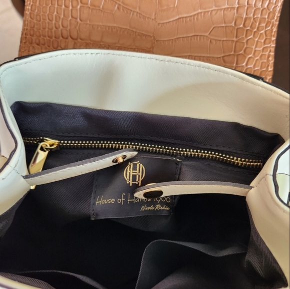 NWT ❗️ House of Harlow  1960 mini backpack cream and brown leather crystal stud - Picture 6 of 13